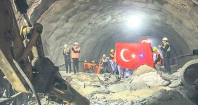 Cudi tünelinde ışık göründü