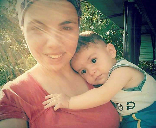 Bu acıya yürek dayanmaz Önce eşini sonra bebeğini kaybetti Bu acıya yürek dayanmaz Önce eşini sonra bebeğini kaybetti