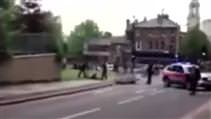 Londra'da sat�rl� b��akl� ter�r sald�r�s�
