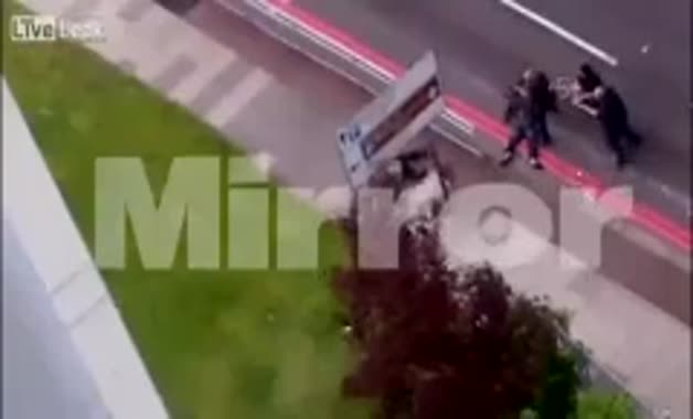 Londra saldırganının vurulma anı görüntülendi