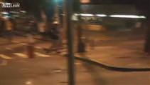 G�stericiler polisi lin� ediyordu