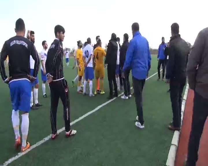 Amatör karşılaşmada saha karıştı